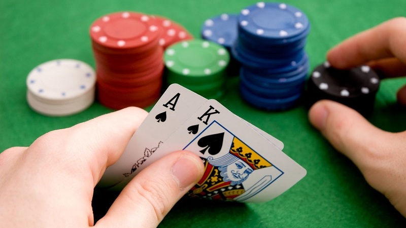 Cách chơi poker giỏi cần thay đổi chiến lược