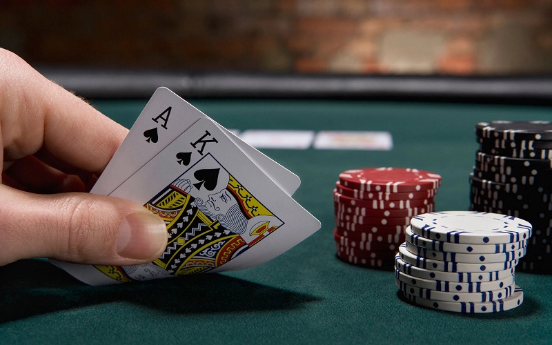 Kiểm soát thật chuẩn cảm xúc bản thân - Cách chơi poker giỏi